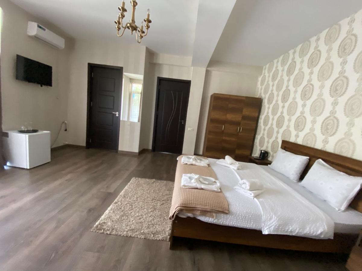 Hotel Borjomi Central Zewnętrze zdjęcie